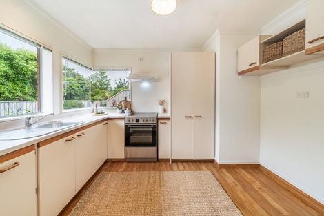 Photo of property in 3 Oak Street, Ebdentown, Upper Hutt, 5018