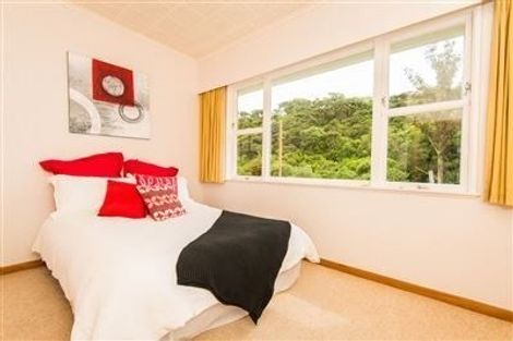Photo of property in 74 Dowse Drive, Maungaraki, Lower Hutt, 5010