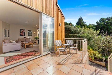 Photo of property in 3/56 Castor Bay Road, Castor Bay, Auckland, 0620