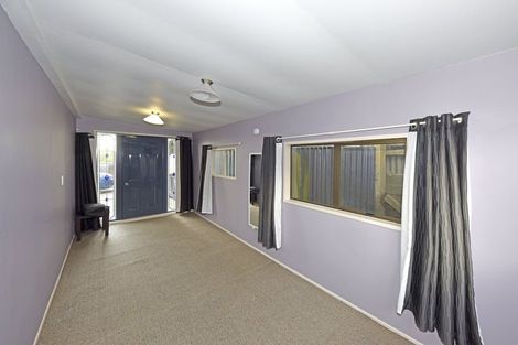 Photo of property in 2/49 Tedder Avenue, North New Brighton, Christchurch, 8083