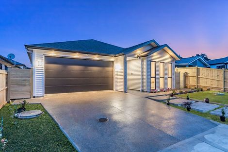 Photo of property in 43 Vinistra Road, Kumeu, 0810