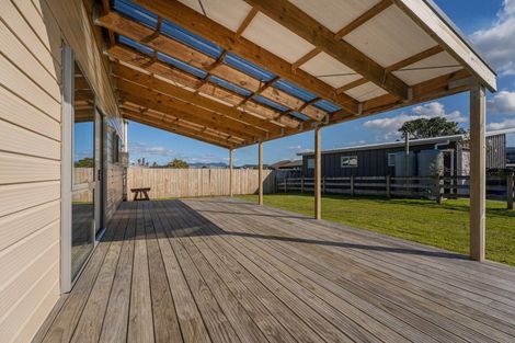 Photo of property in 14 Rena Place, Whitianga, 3510