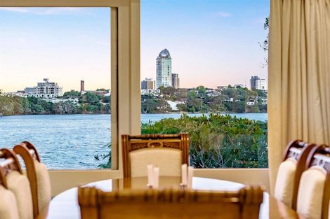 Photo of property in 47 Sylvan Park Avenue, Milford, Auckland, 0620