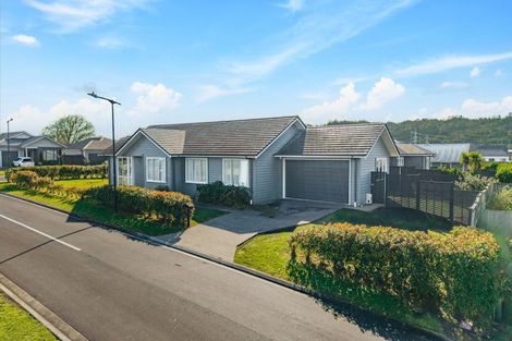 Photo of property in 5 Aro Mato Place, Huapai, Kumeu, 0810