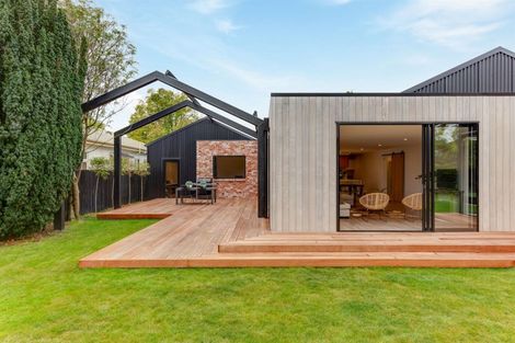 Photo of property in 3 Saint Martins Road, Saint Martins, Christchurch, 8022