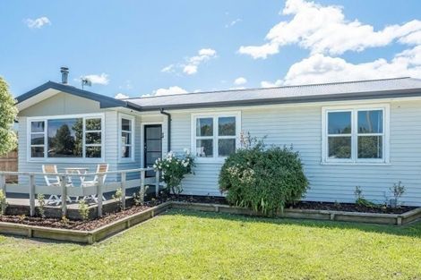 Photo of property in 21 Mazengarb Road, Paraparaumu Beach, Paraparaumu, 5032