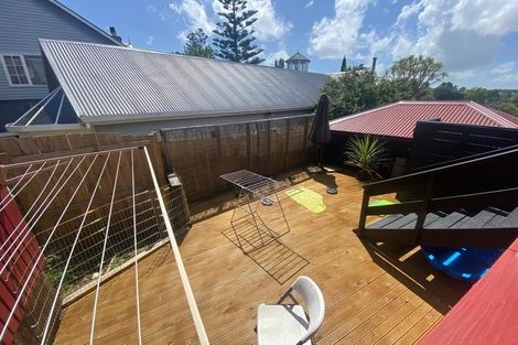 Photo of property in 3/76 Kaurilands Road, Titirangi, Auckland, 0604