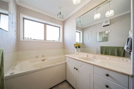 Photo of property in 41 Kowhai Street, Hawera, 4610