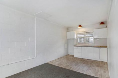 Photo of property in 10 Kereru Street, Henderson, Auckland, 0612