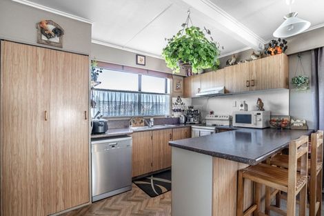 Photo of property in 77 Regent Street, Newfield, Invercargill, 9812