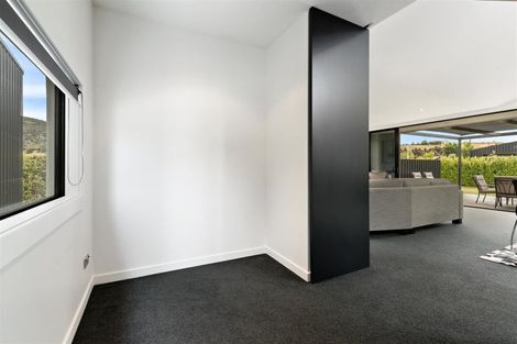 Photo of property in 5 Poppy Lane, Albert Town, Wanaka, 9305