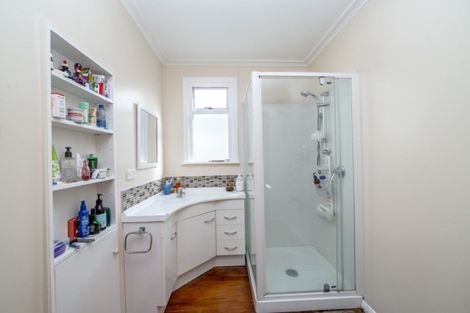 Photo of property in 229 High Street North, Carterton, 5713