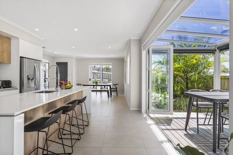 Photo of property in 23 Kukuwai Avenue, Red Beach, 0932