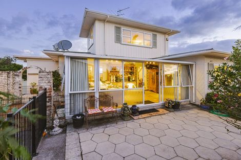 Photo of property in 107 Pah Road, Cockle Bay, Auckland, 2014