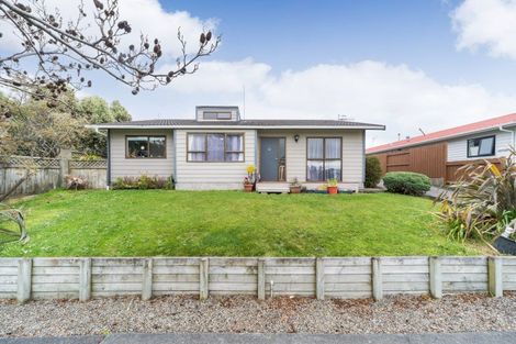 Photo of property in 57 Rhodes Drive, Kelvin Grove, Palmerston North, 4414