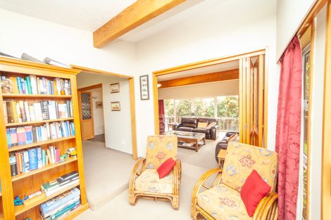 Photo of property in 10 Stormont Place, Avonhead, Christchurch, 8042