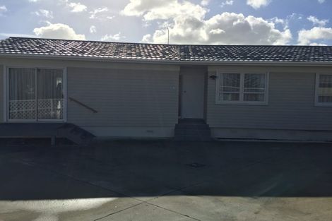 Photo of property in 21 Edgewater Drive, Pakuranga, Auckland, 2010