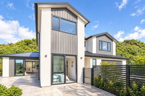 Photo of property in 29a Waitaria Terrace, Aotea, Porirua, 5024