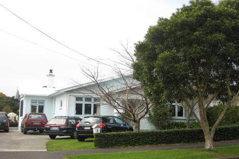 Photo of property in 9 Peace Avenue, Moturoa, New Plymouth, 4310