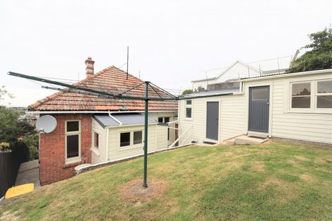 Photo of property in 10 Saint Heliers Court, Clyde Hill, Dunedin, 9011