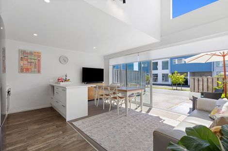 Photo of property in 31 Reynolds Place, Papamoa Beach, Papamoa, 3118