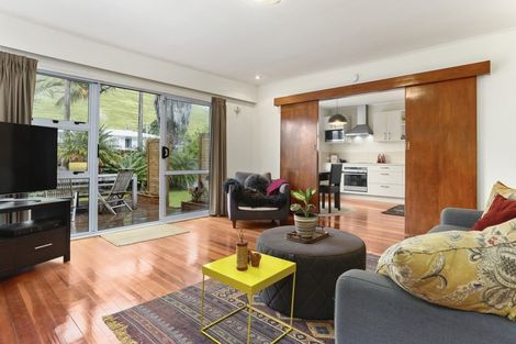 Photo of property in 17 Kapuka Road, Mangere Bridge, Auckland, 2022