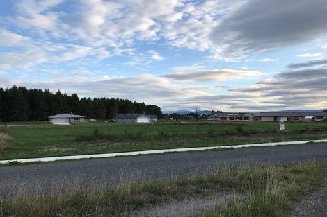 Photo of property in 8 Lancewood Way, Kinloch, Taupo, 3377