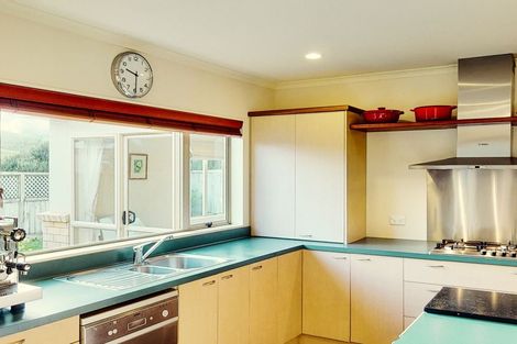 Photo of property in 17 Pendennis Point, Camborne, Porirua, 5026