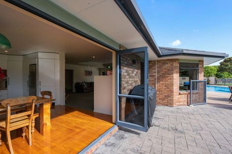 Photo of property in 16 Cairn Way, Te Kamo, Kamo, 0185