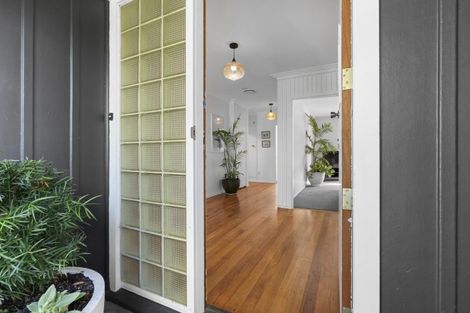 Photo of property in 222 Tukapa Street, Westown, New Plymouth, 4310