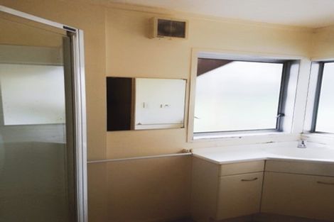 Photo of property in 60b Te Atatu Road, Te Atatu South, Auckland, 0610