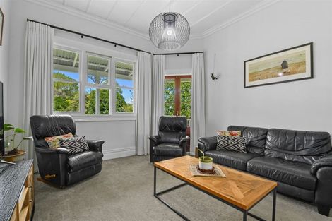 Photo of property in 43 Sunnyvale Road, Massey, Auckland, 0614