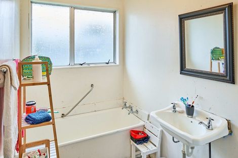 Photo of property in 29 Sombrero View, Ascot Park, Porirua, 5024