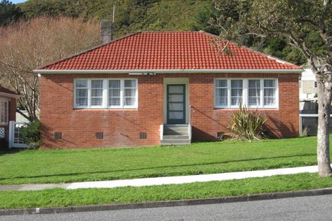 Photo of property in 37 Toomath Street, Naenae, Lower Hutt, 5011