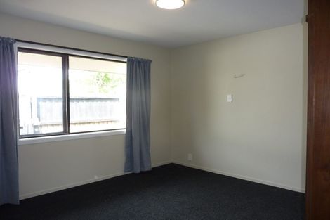 Photo of property in 2/21 Finsbury Street, Islington, Christchurch, 8042