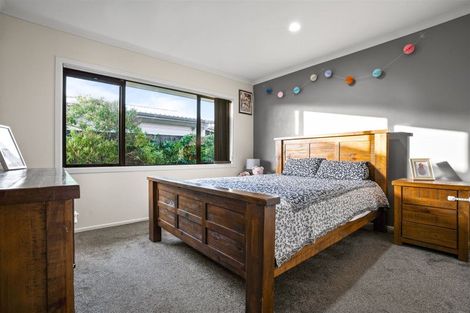 Photo of property in 30a Grove Road, Papakura, 2110