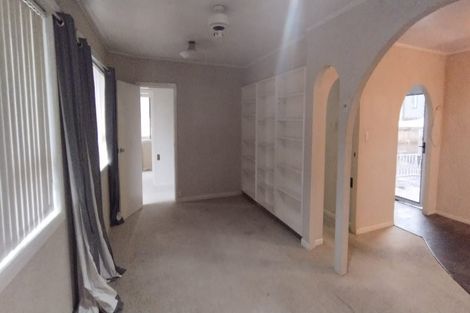 Photo of property in 48 Taikata Road, Te Atatu Peninsula, Auckland, 0610
