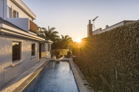 Photo of property in 1 Woodstock Road, Fairfield, Hamilton, 3214