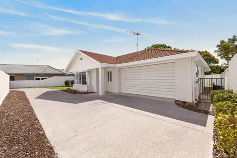 Photo of property in 7 Reef Avenue, Papamoa Beach, Papamoa, 3118