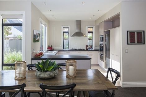 Photo of property in 5 Elmwood Road, Strowan, Christchurch, 8052