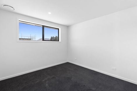 Photo of property in 37 Gillespie Street, Lake Hawea, 9382