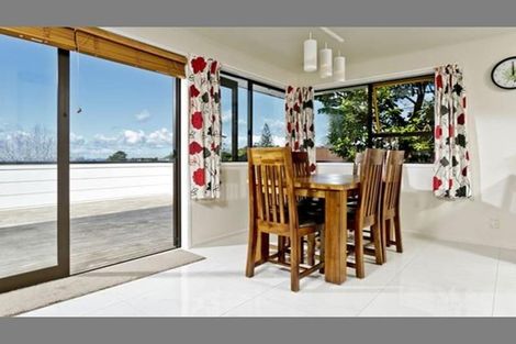 Photo of property in 33 Sequoia Place, Sunnynook, Auckland, 0620