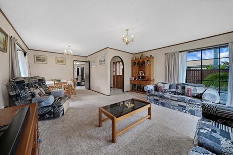 Photo of property in 11 Jessika Place, Conifer Grove, Takanini, 2112