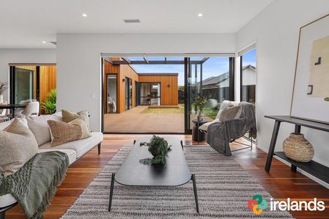 Photo of property in 4 Pegson Lane, Halswell, Christchurch, 8025