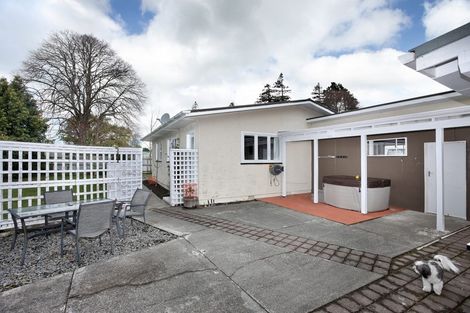 Photo of property in 21 Oxford Street, Marton, 4710