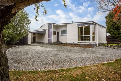 Photo of property in 32 Stackhouse Avenue, Bishopdale, Christchurch, 8053
