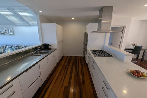 Photo of property in 18 Tizard Road, Birkenhead, Auckland, 0626