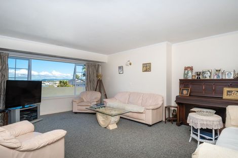 Photo of property in 2/12 Bannings Way, Hobsonville, Auckland, 0618