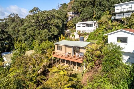 Photo of property in 20 Tutaritari Road, Hahei, Whitianga, 3591