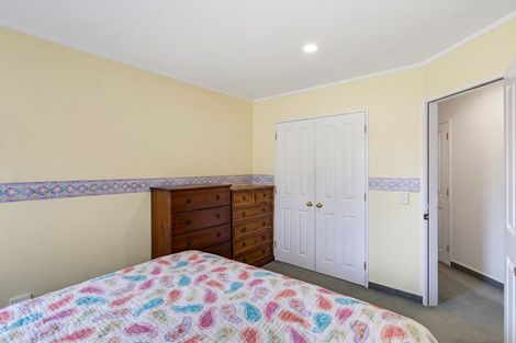 Photo of property in 74 Guildford Drive, Paraparaumu, 5032